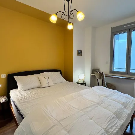 Plein Centre, Bel 4pièces De 80m2 Pour 6 Pers *